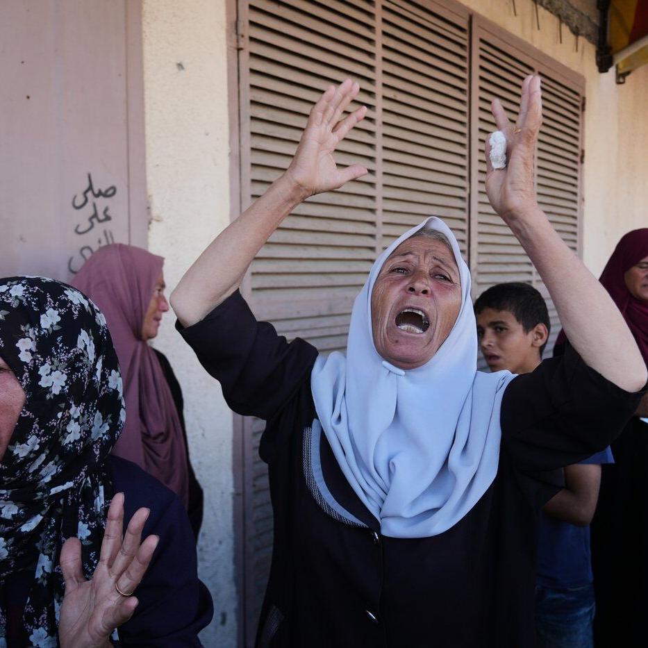 Israel orders Palestinians to leave Gaza City, saying those who stay will be considered militants